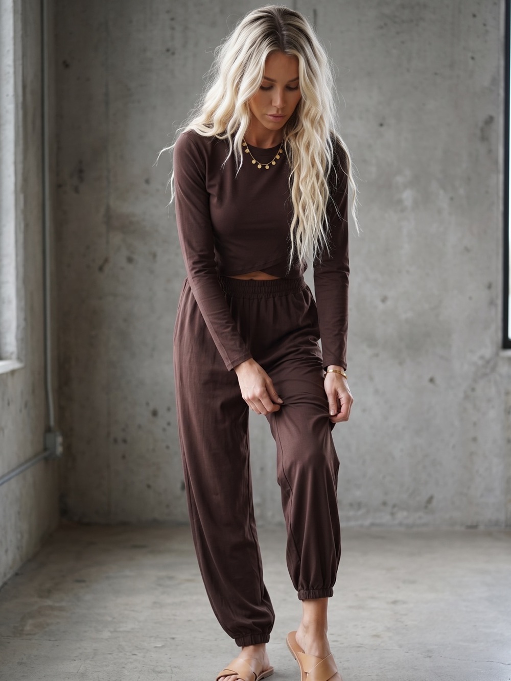 NWT Soft Tulip Set Long Sleeve Crop Top and Jogger Pants Brown - Picture 6 of 6